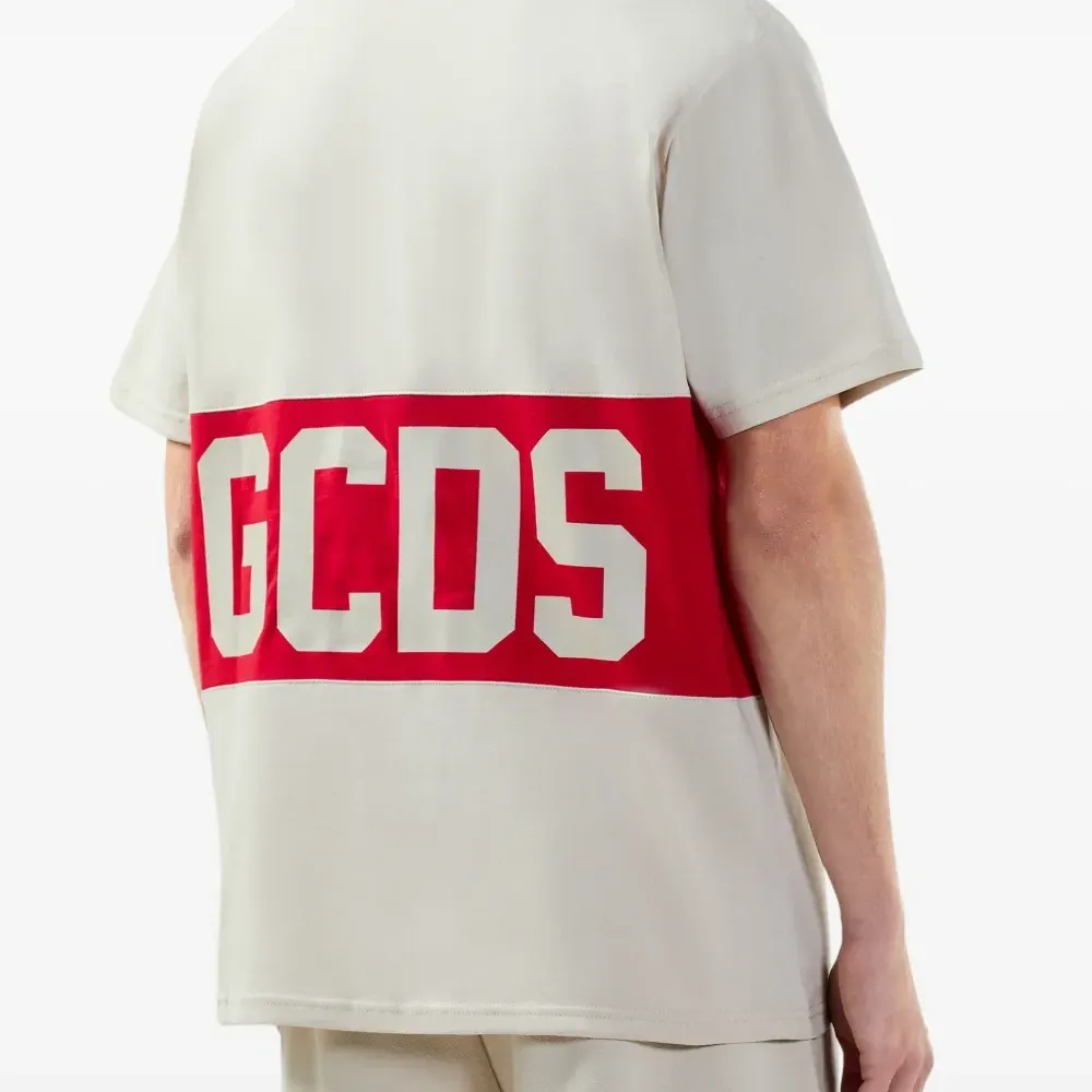 Футболка с логотипом Футболка с логотипом