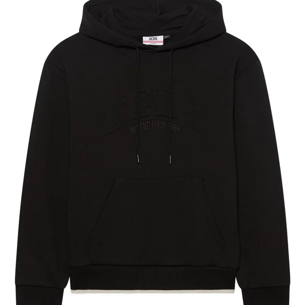 Худи с тисненым логотипом Худи с тисненым логотипом