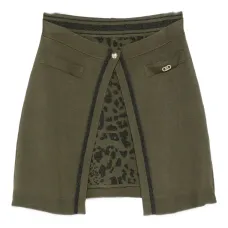 А-силуэта юбка с анималистичным принтом