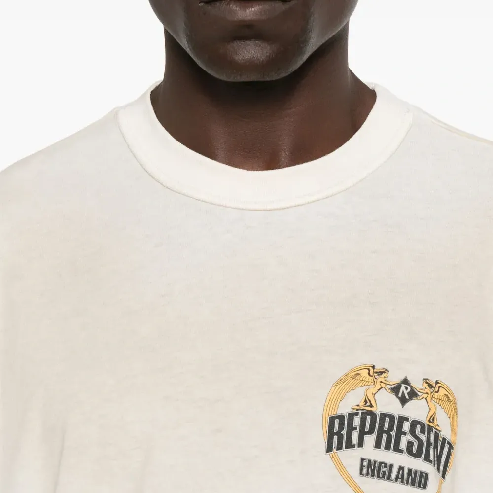 Футболка с графичным принтом