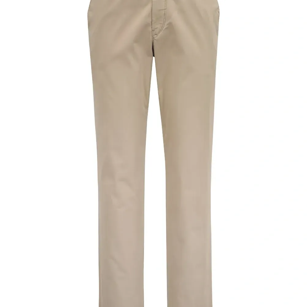 Брюки на пуговицах