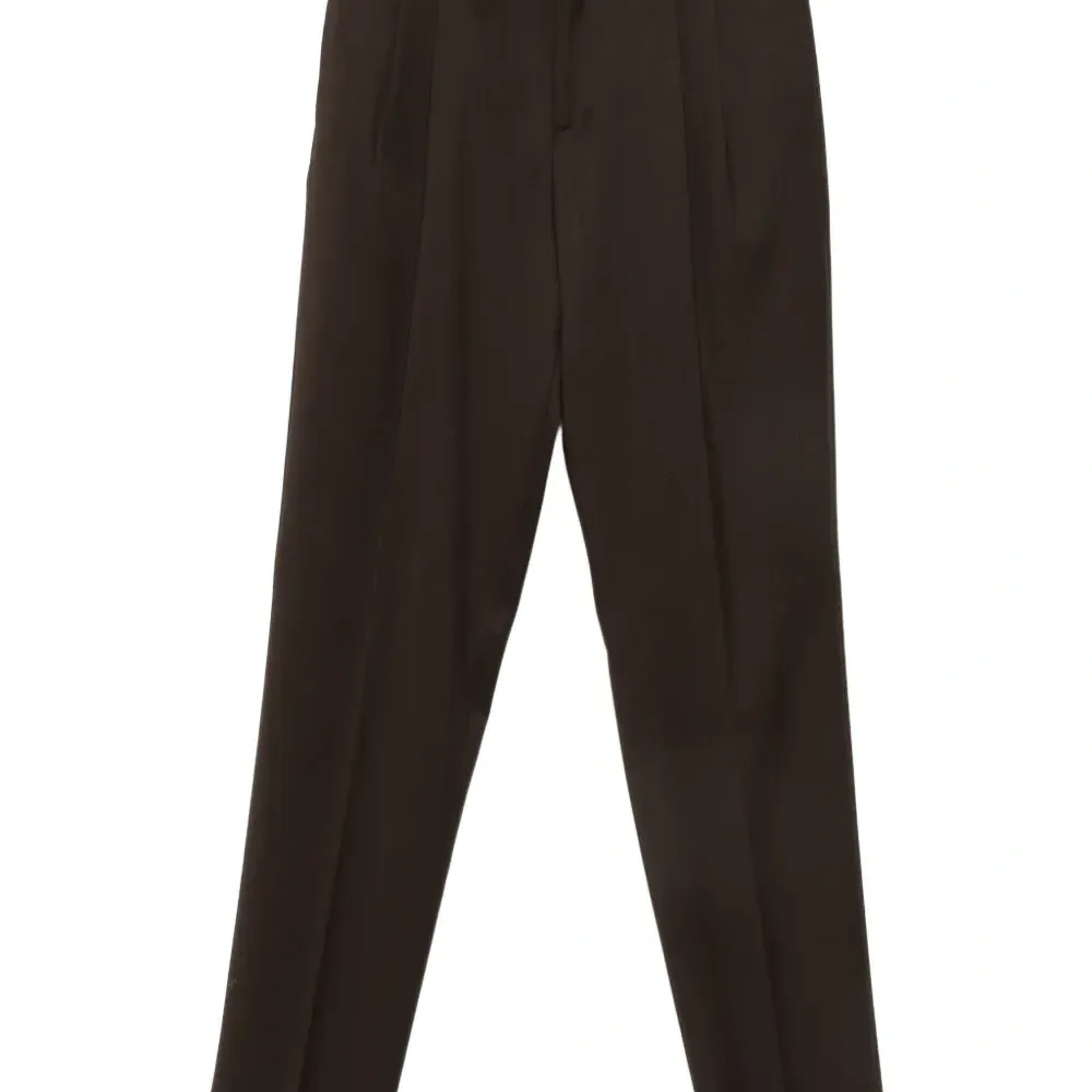 Брюки прямого кроя со складками