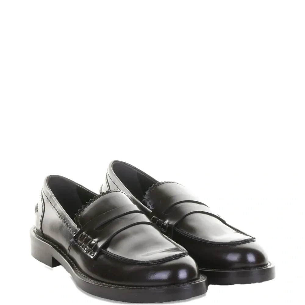 Лоферы Pretty Indio из кожи