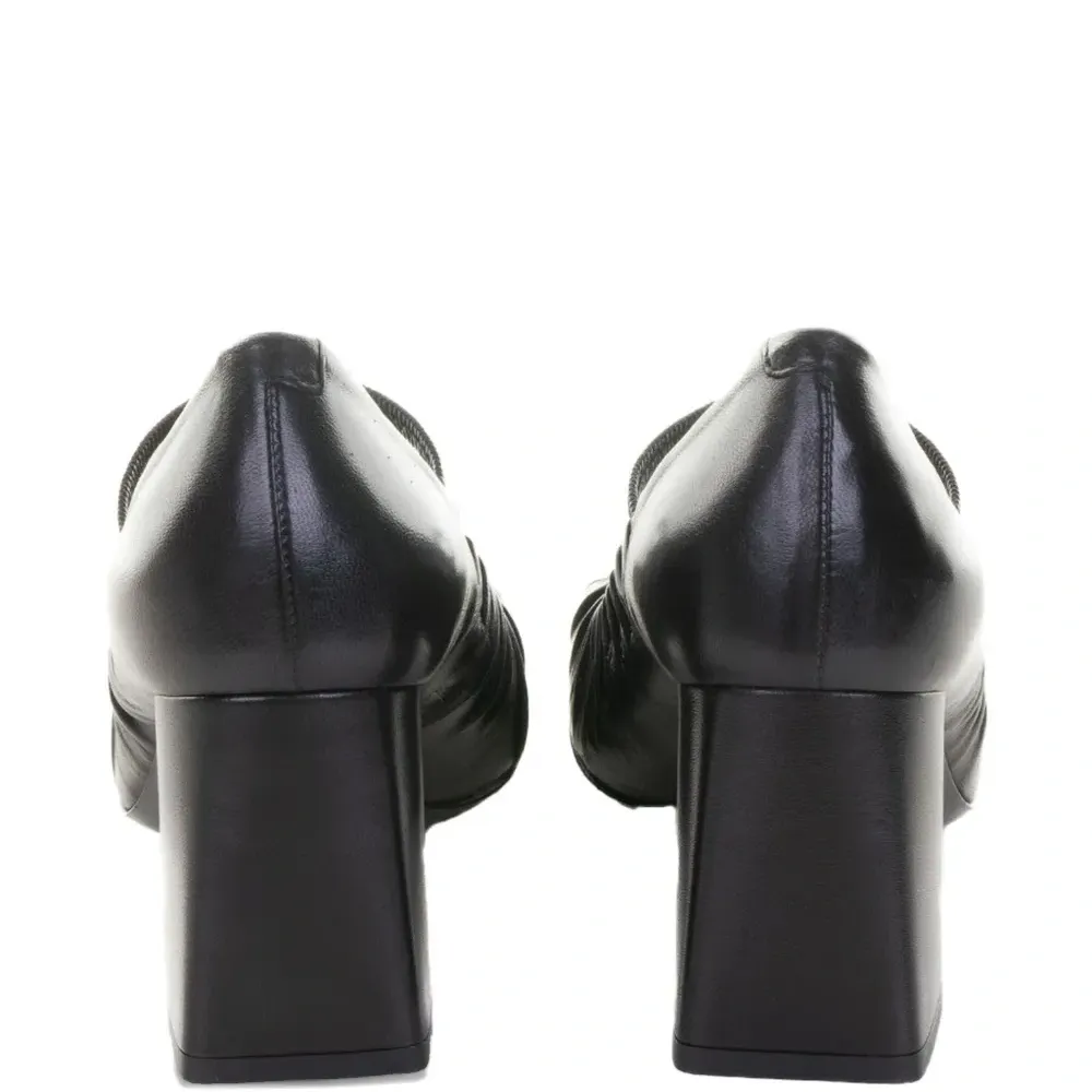 Кожаные туфли-лодочки на блочном каблуке высотой 70 мм