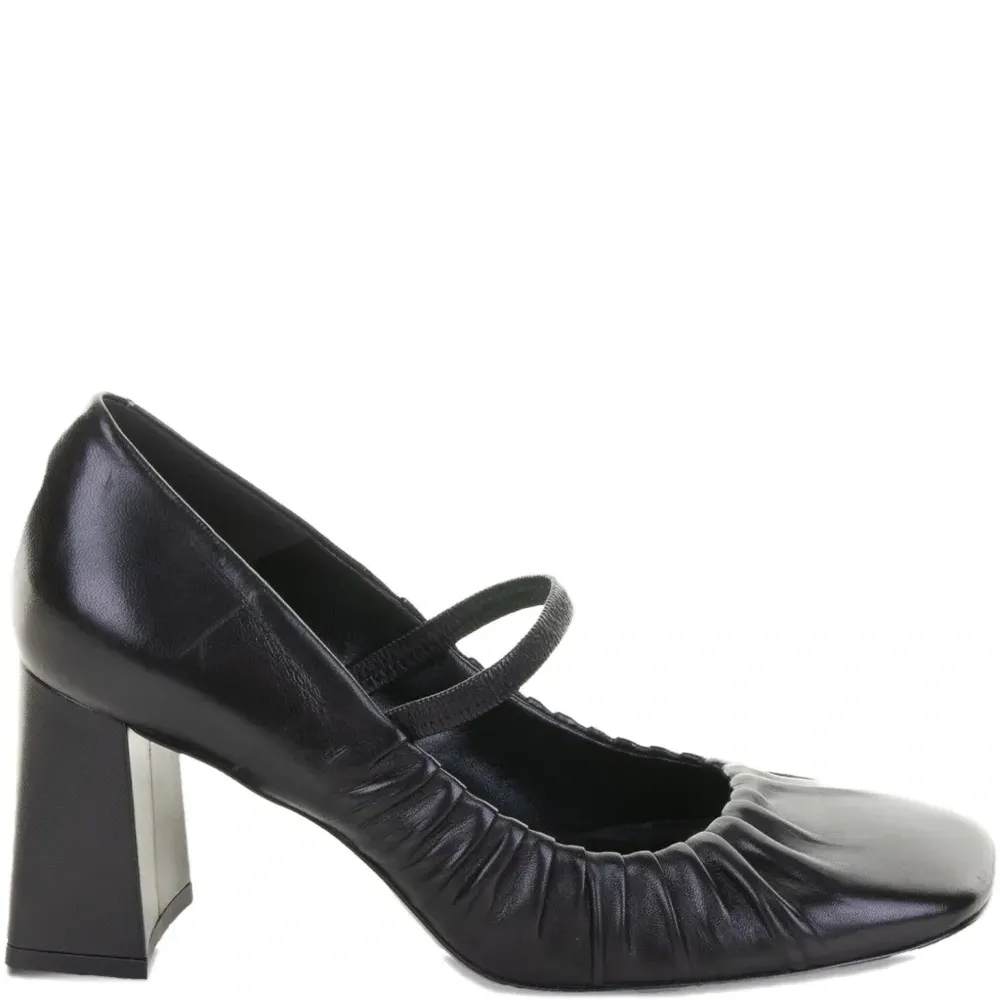 Кожаные туфли-лодочки на блочном каблуке высотой 70 мм