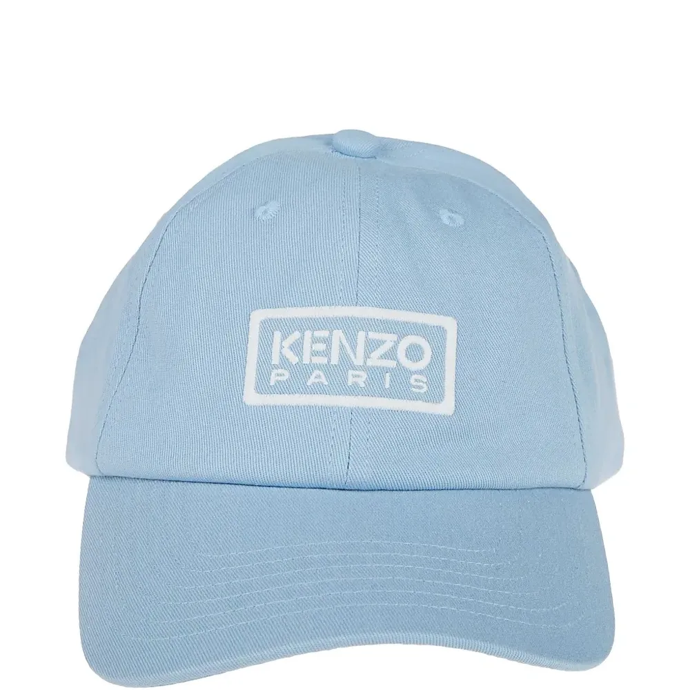 Бейсболка с вышитым логотипом