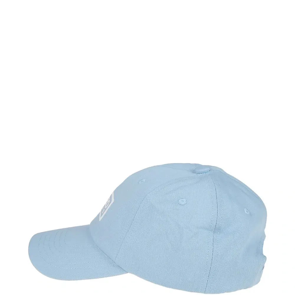 Бейсболка с вышитым логотипом