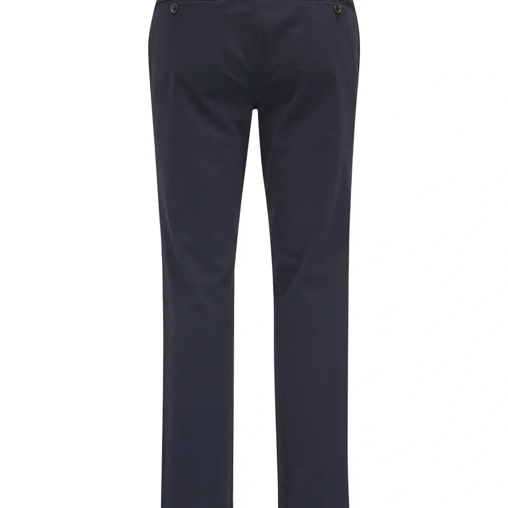 Брюки на пуговицах