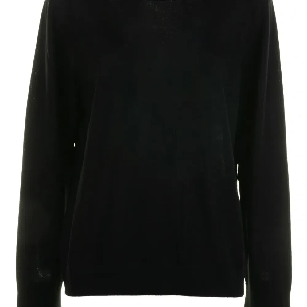 Толстовка с длинными рукавами и разрезами на манжетах