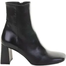 Кожаные ботинки на толстом каблуке высотой 70 мм