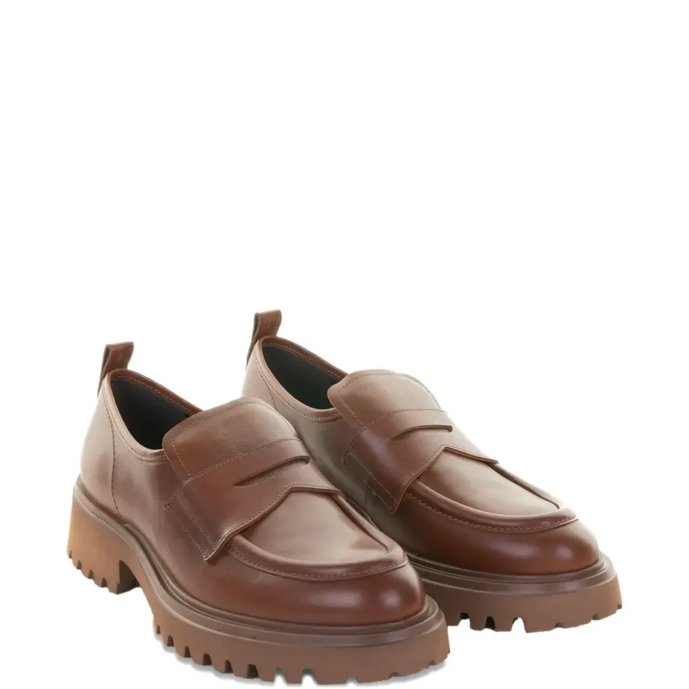 Кожаные лоферы с перемычкой