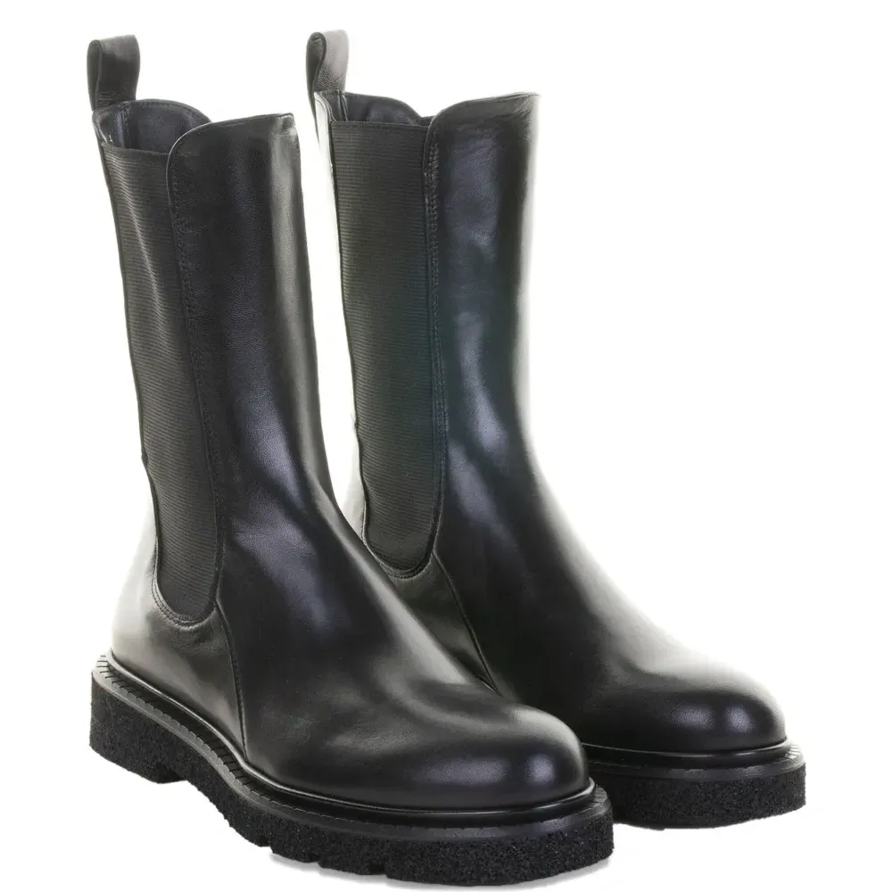 Кожаные челси с эластичными вставками