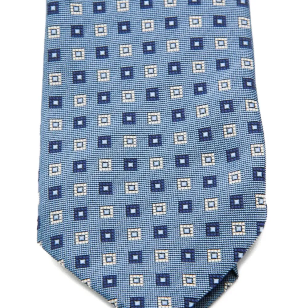 Галстук с геометрическим узором