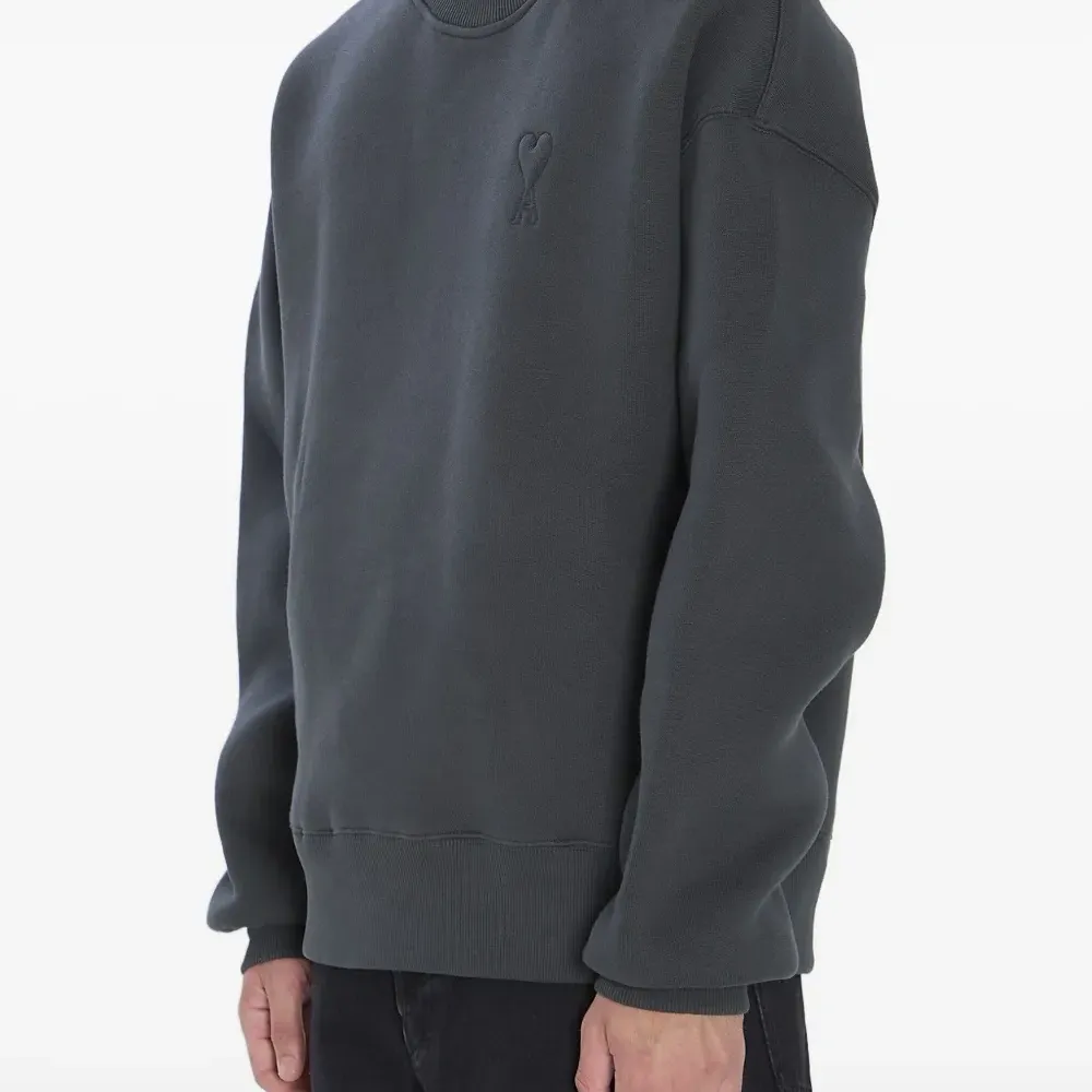 Флисовый свитшот с вышитым логотипом