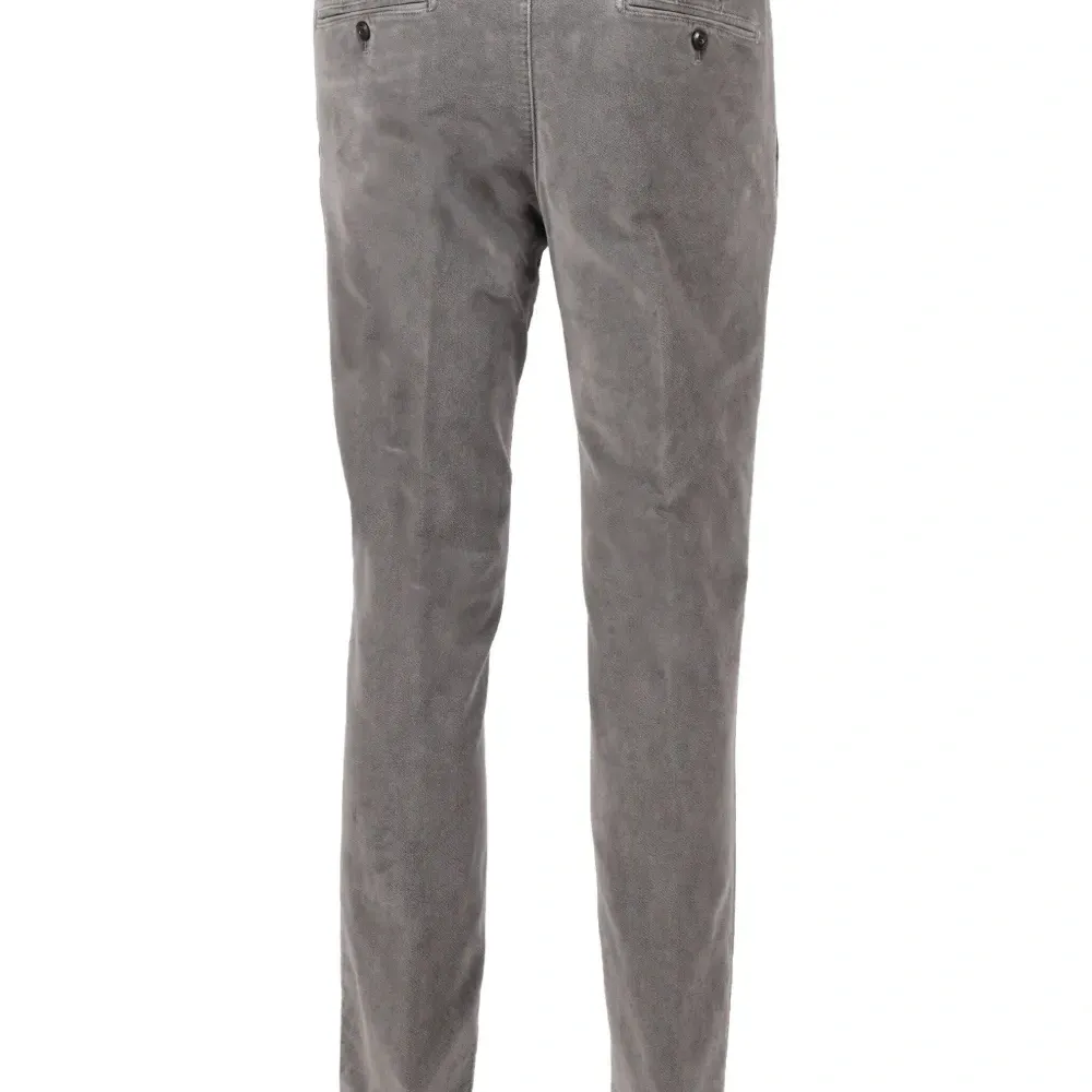 Брюки на пуговицах