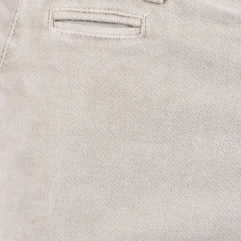 Брюки на пуговицах