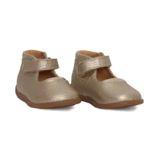 Босоножки на каблуке с текстурным ремешком