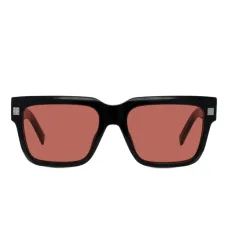 Солнцезащитные очки в квадратной оправе