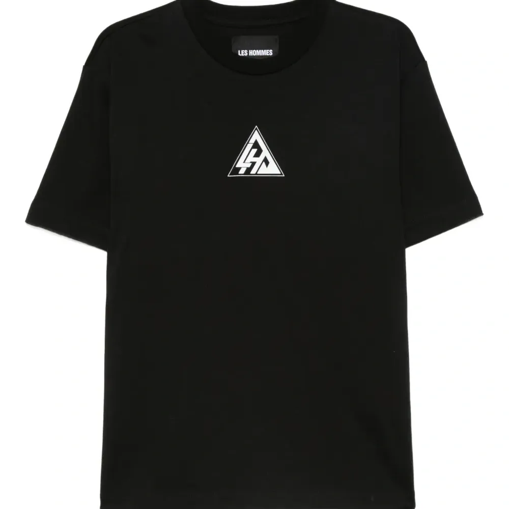 Футболка с логотипом