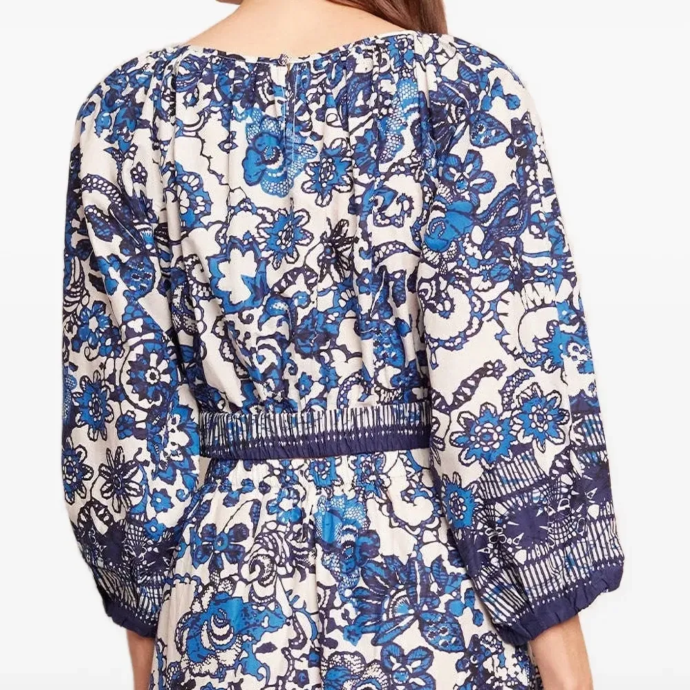Блузка с цветочным принтом Блузка с цветочным принтом