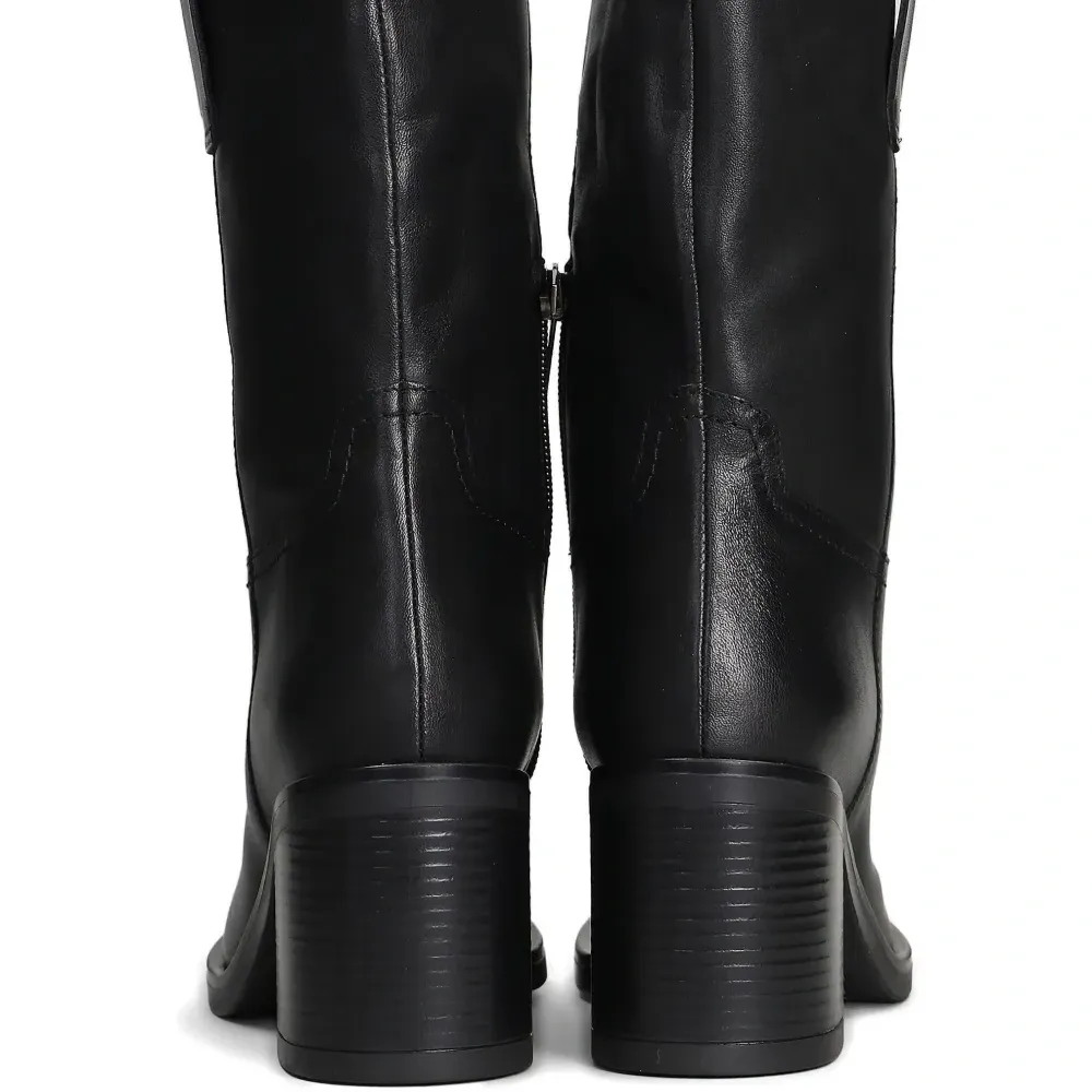 Ботинки на каблуке Mia