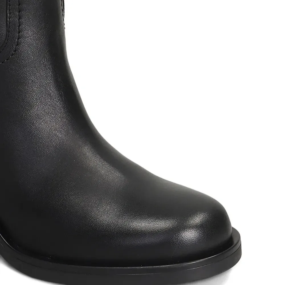 Ботинки на каблуке Mia