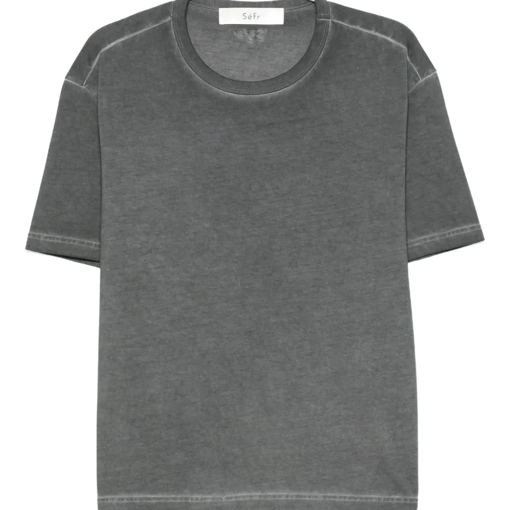 Футболка с круглым вырезом