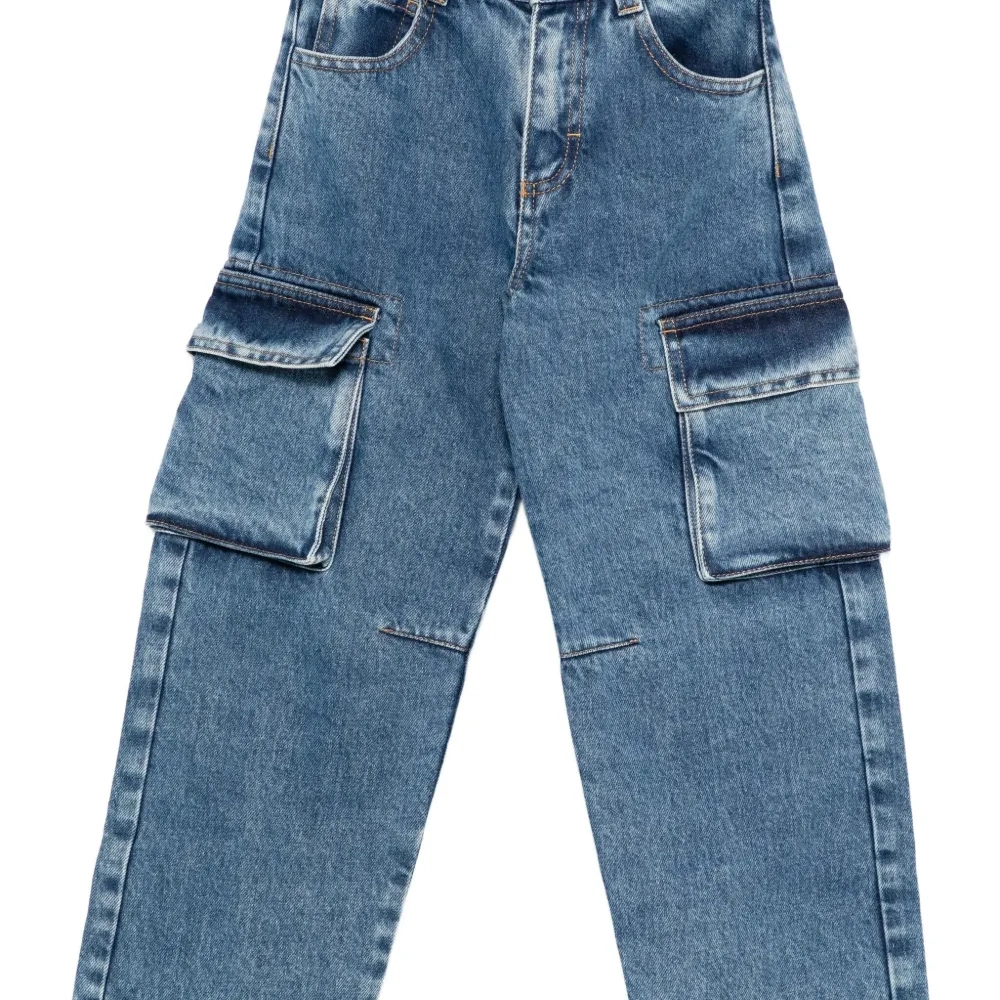 Джинсы с карманами карго