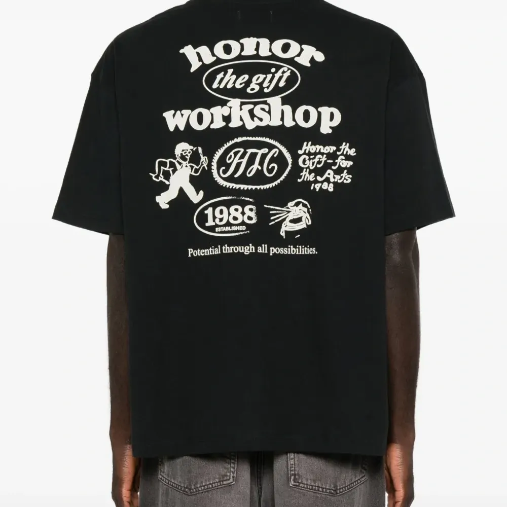 Футболка с графическим принтом