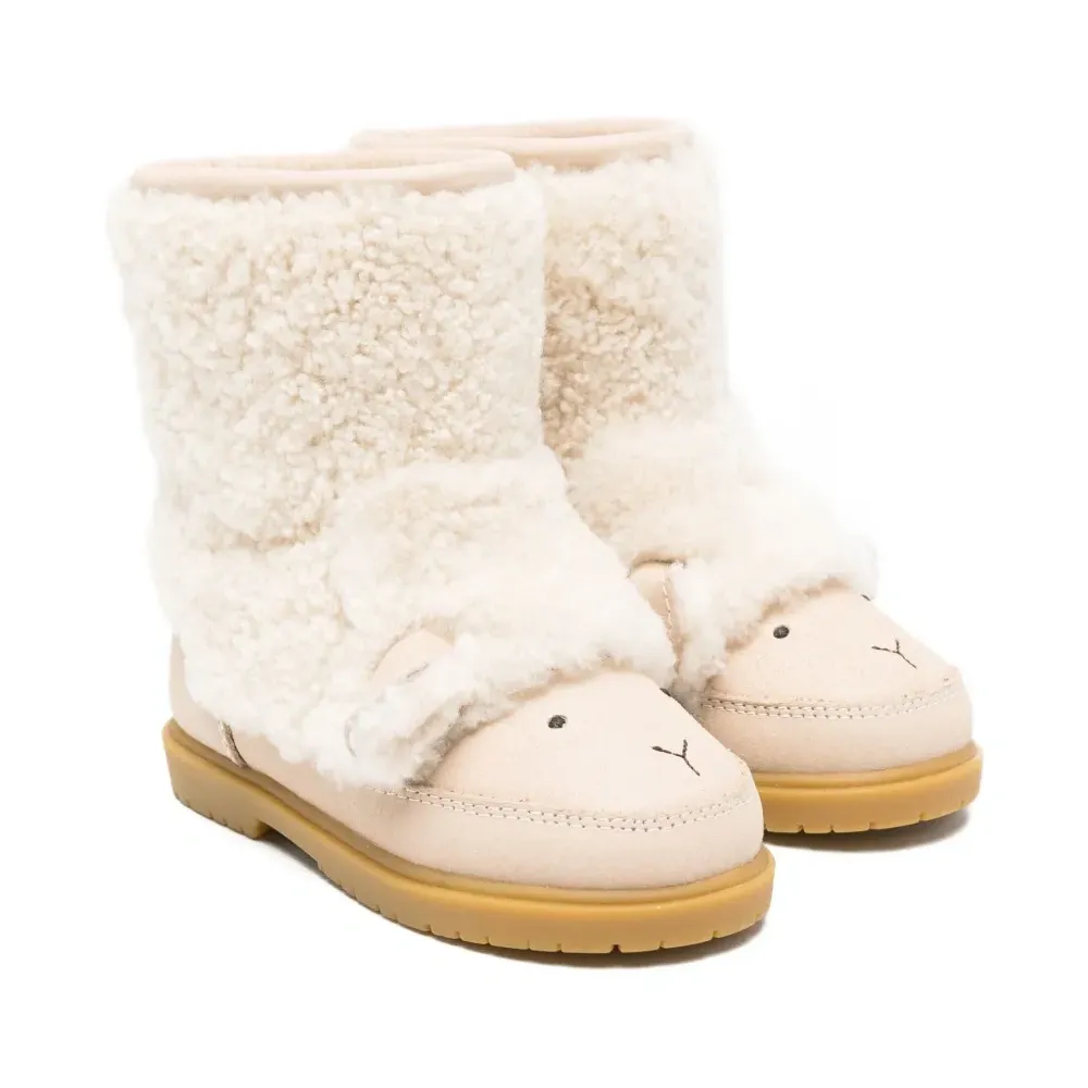 Сапоги из овечьего меха