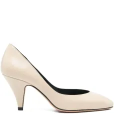 Туфли-лодочки с заострённым мысом