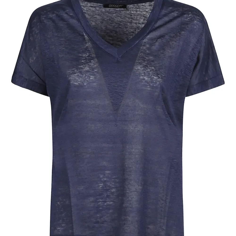 Льняная футболка с V-образным вырезом