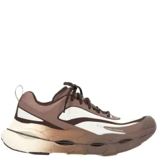 Кроссовки на массивной подошве с шнуровкой