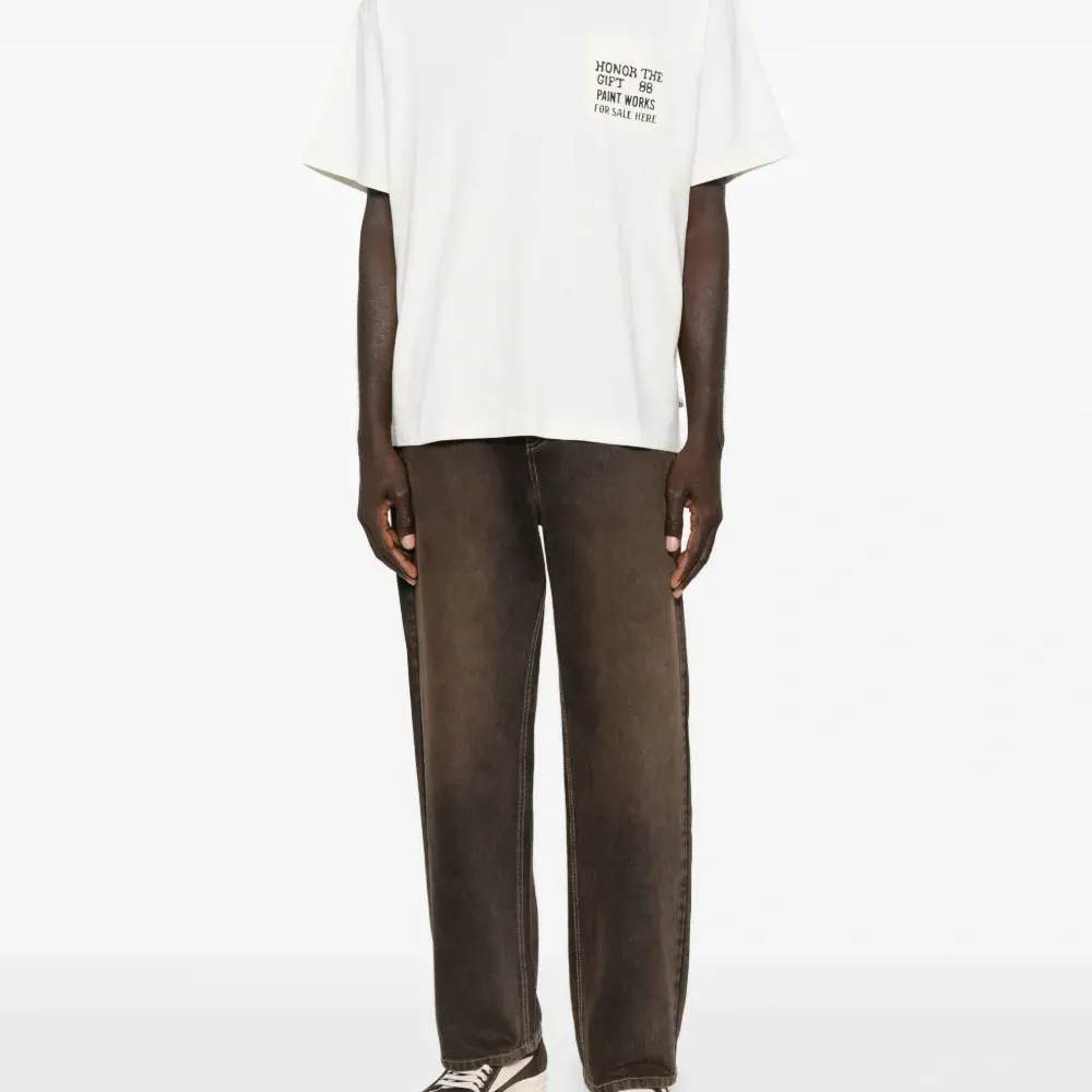 Футболка с принтом и нагрудным карманом