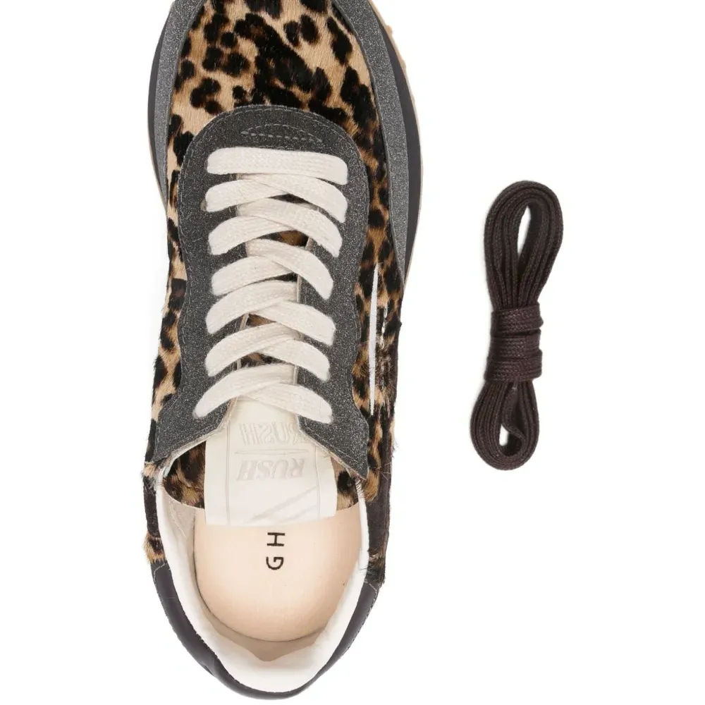 Кроссовки с панелями с анималистичным принтом Кроссовки с панелями с анималистичным принтом