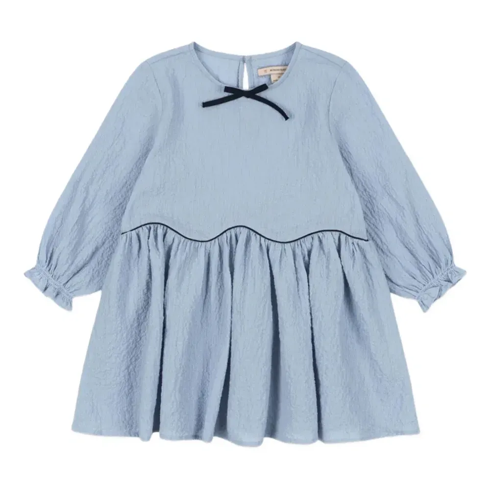 Платье Ava с оборками и бантом Платье Ava с оборками и бантом