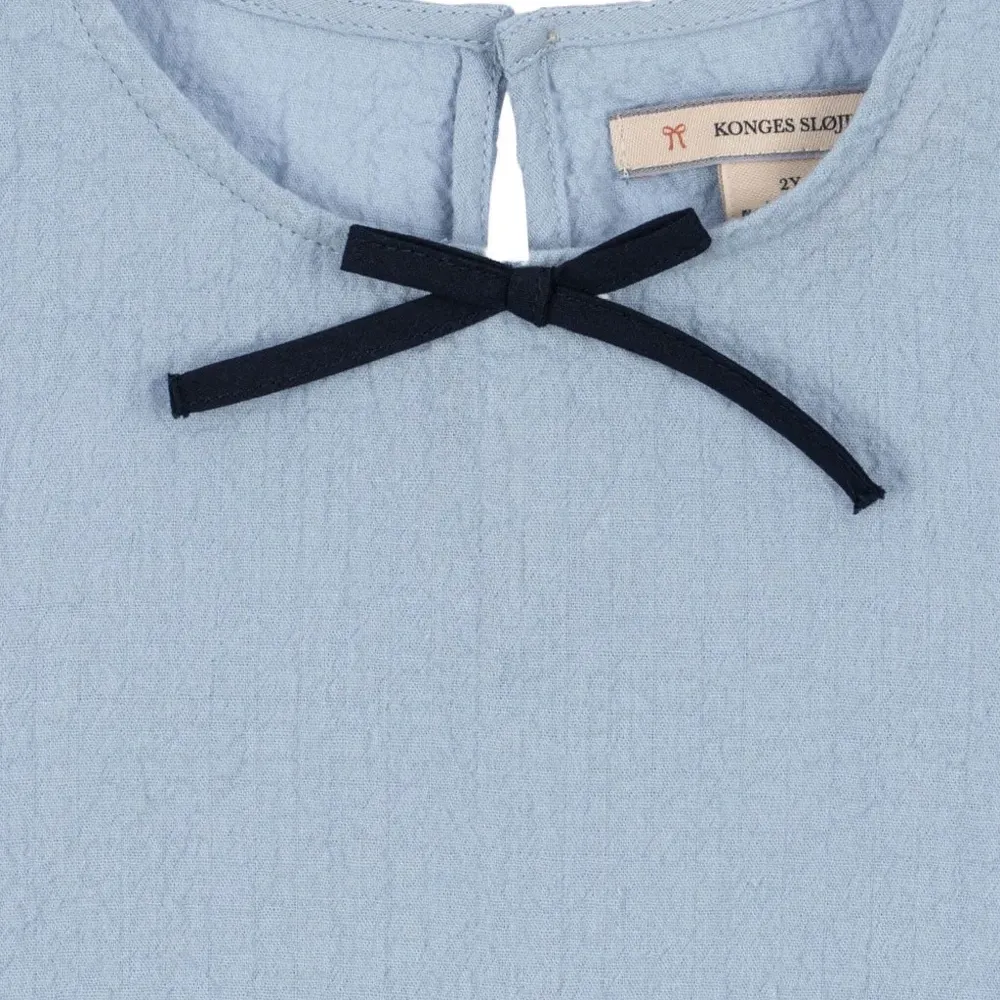 Платье Ava с оборками и бантом Платье Ava с оборками и бантом