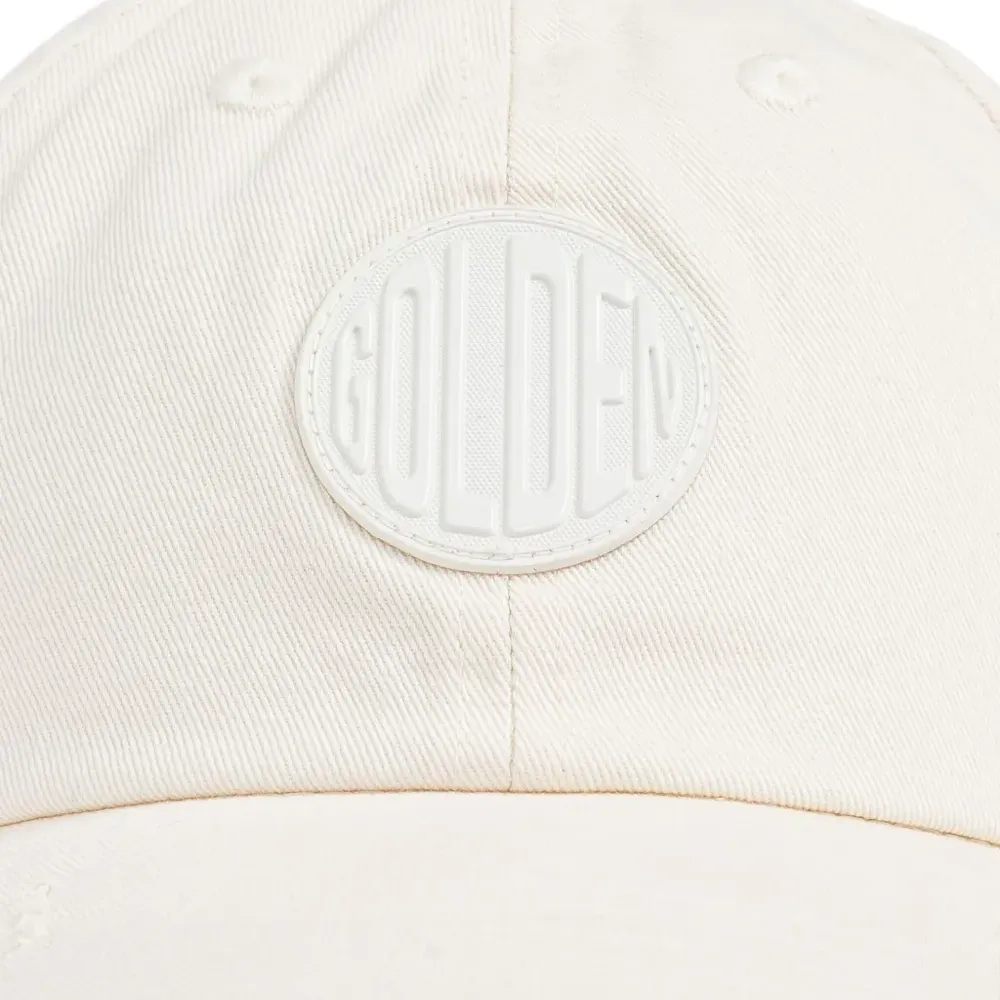 Бейсболка с нашивкой-логотипом