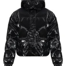 Куртка с капюшоном и утеплённой подкладкой