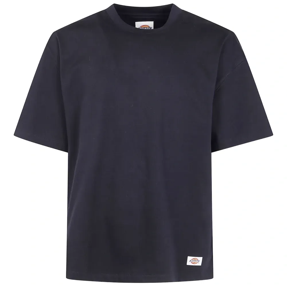 Футболка с нашивкой-логотипом