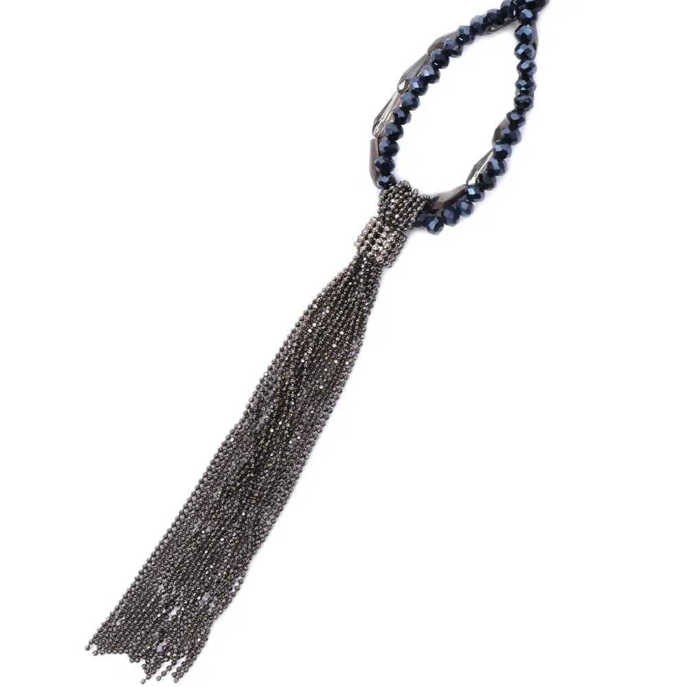 Ожерелье с бусинами и кисточкой