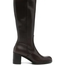 Кожаные сапоги на массивном каблуке