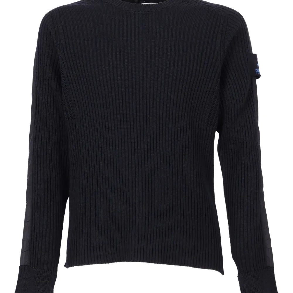 Свитер в рубчик с круглым вырезом