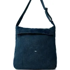 Сумка-мессенджер из денима с откидным клапаном Сумка-мессенджер из денима с откидным клапаном