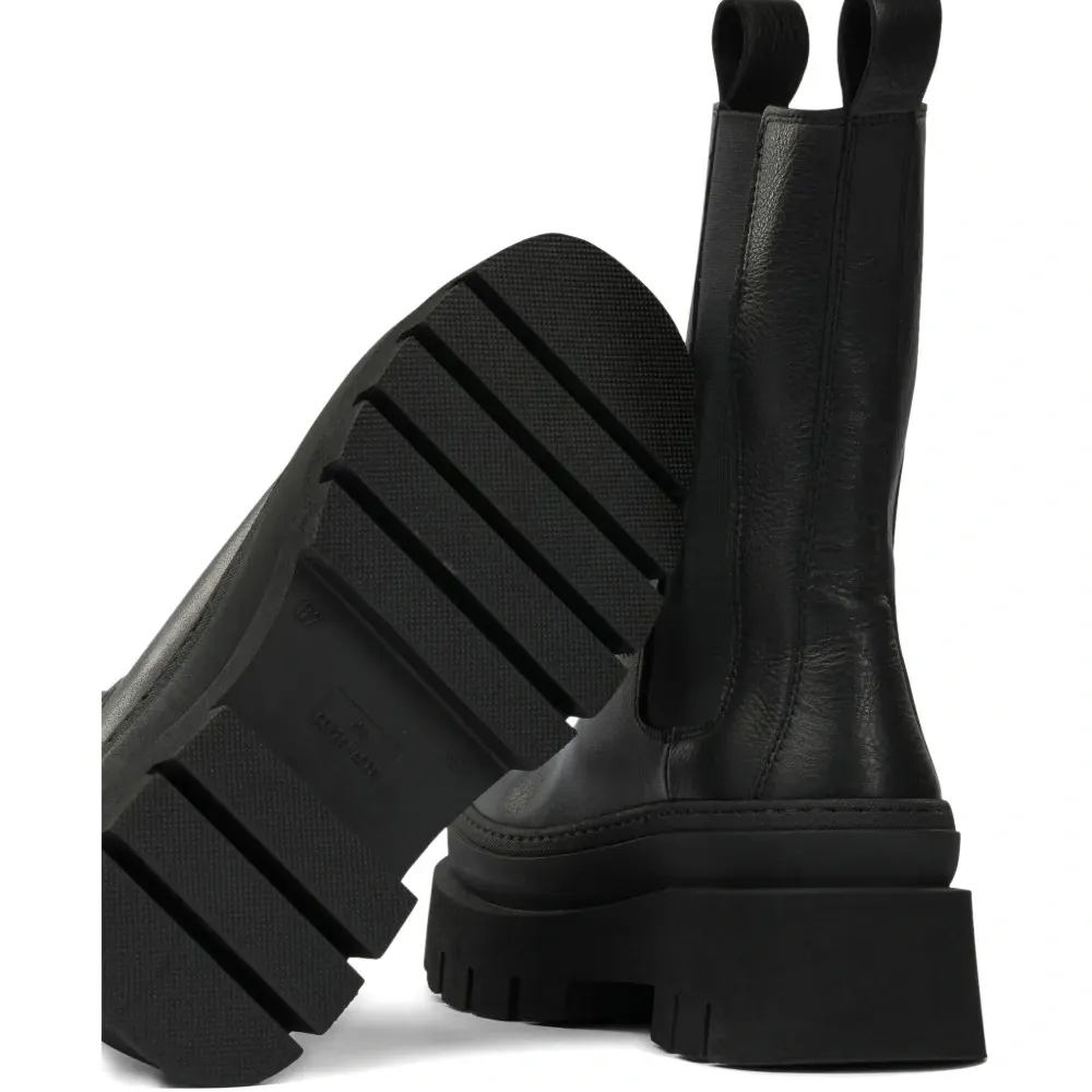 Ботинки на платформе с эластичными вставками