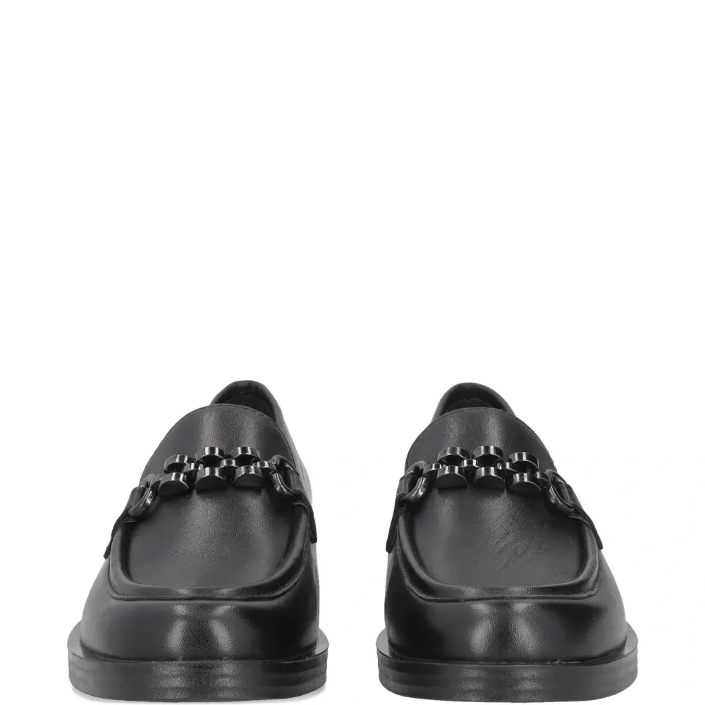 Лоферы с цепочной отделкой