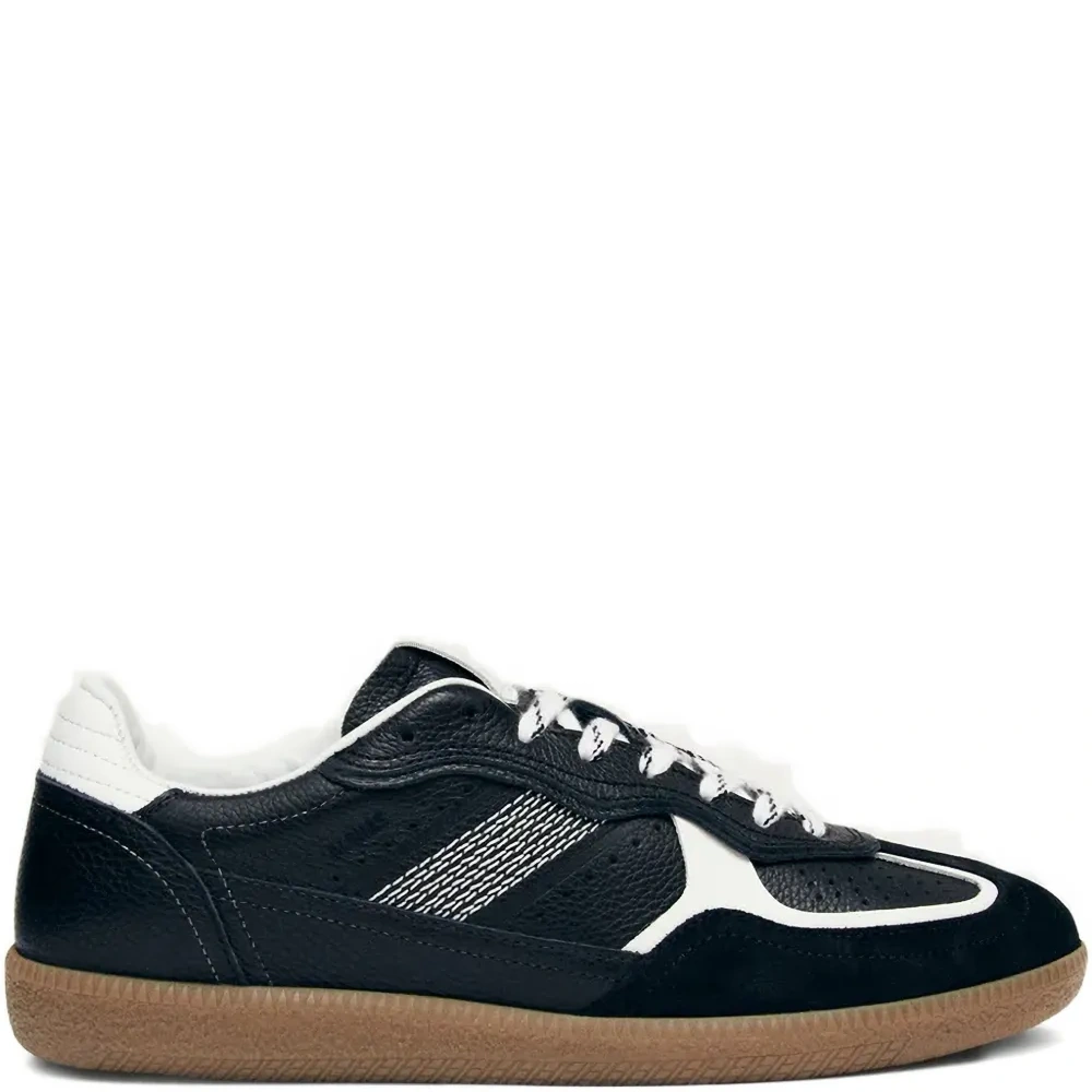 Кроссовки с шнуровкой и панелями