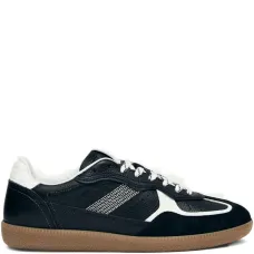 Кроссовки с шнуровкой и панелями Кроссовки с шнуровкой и панелями