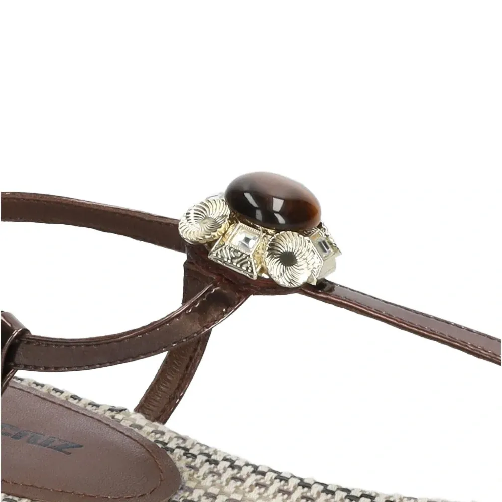 Декорированные босоножки Margot