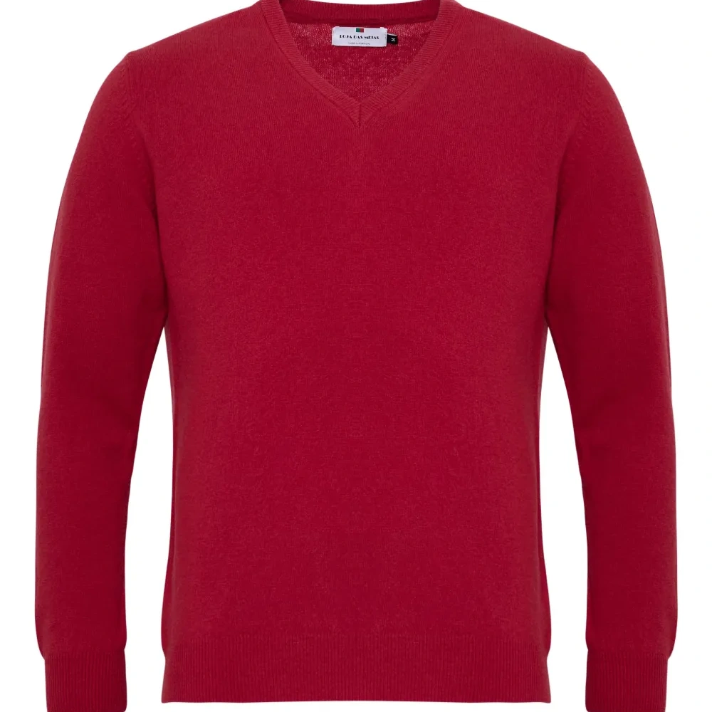 Шерстяной свитер с V-образным вырезом